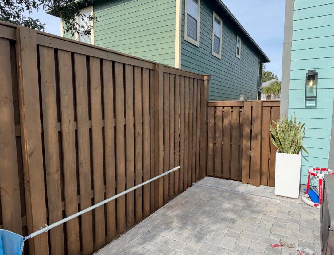 Sherwin Williams Fence Stain & Sealer on 30A Sherwin Williams Fence Stain & Sealer on 30A
